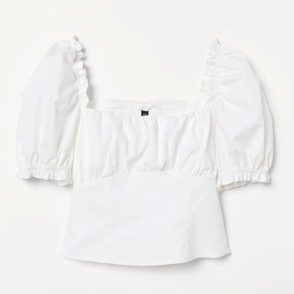 🌟H&M Divided White Puff Sleeve Blouse